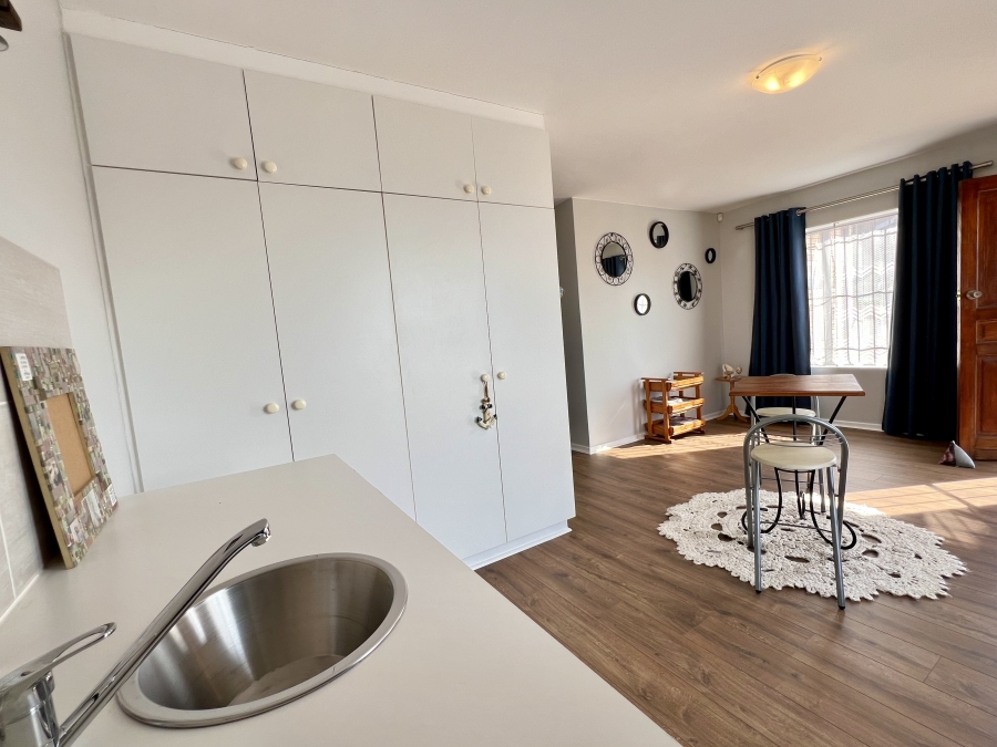 3 Bedroom Property for Sale in Wavecrest Eastern Cape